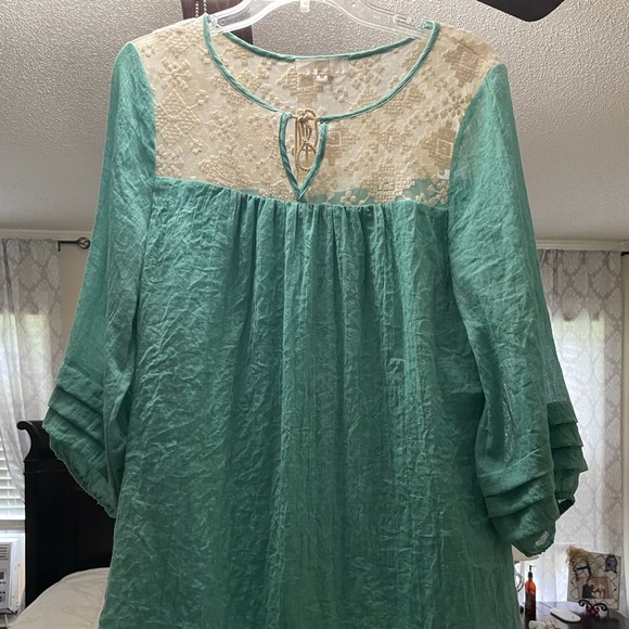 Tunic - Picture 1 of 1